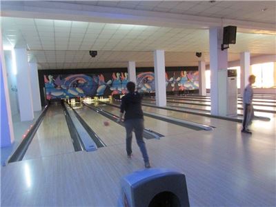 Grade 7 Students Go Bowling